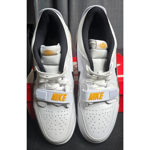 Nike Air Jordan Legacy 312 Low White Black Tour Yellow Mens sz 11 - Picture 4 of 8